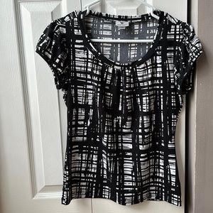 Worthington short sleeved blouse